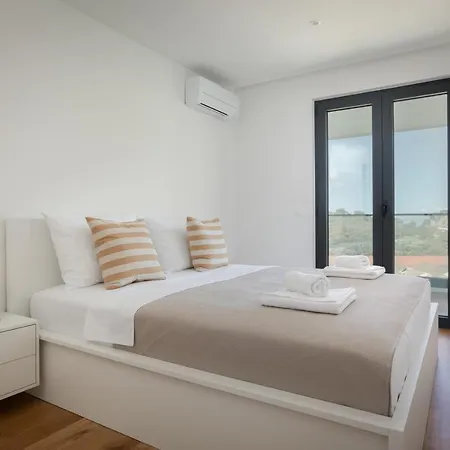 Apartment Apartments Amfora Dino Makarska
