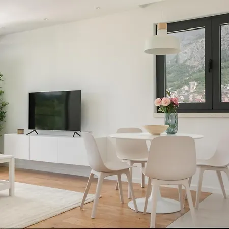 Apartments Amfora Dino *