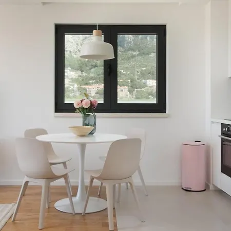 Apartments Amfora Dino * Makarska